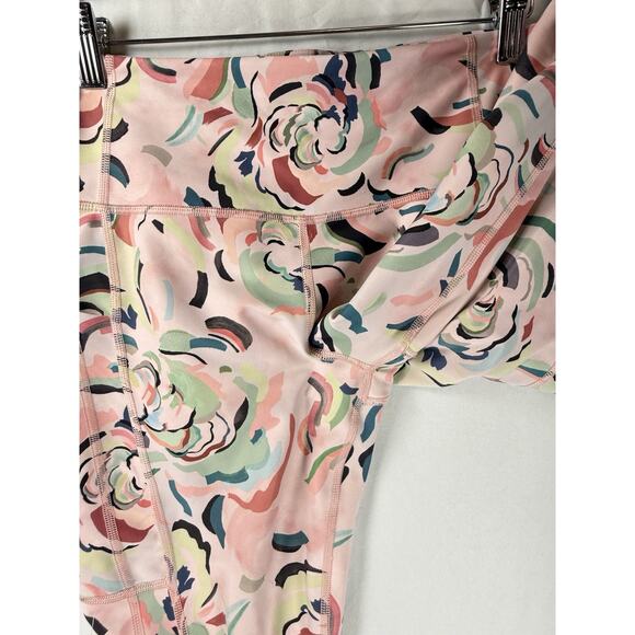 Athleta Ultimate Stash II Capri Leggings WOMENS SIZE MEDIUM Floral Print 987260 - Picture 9 of 10